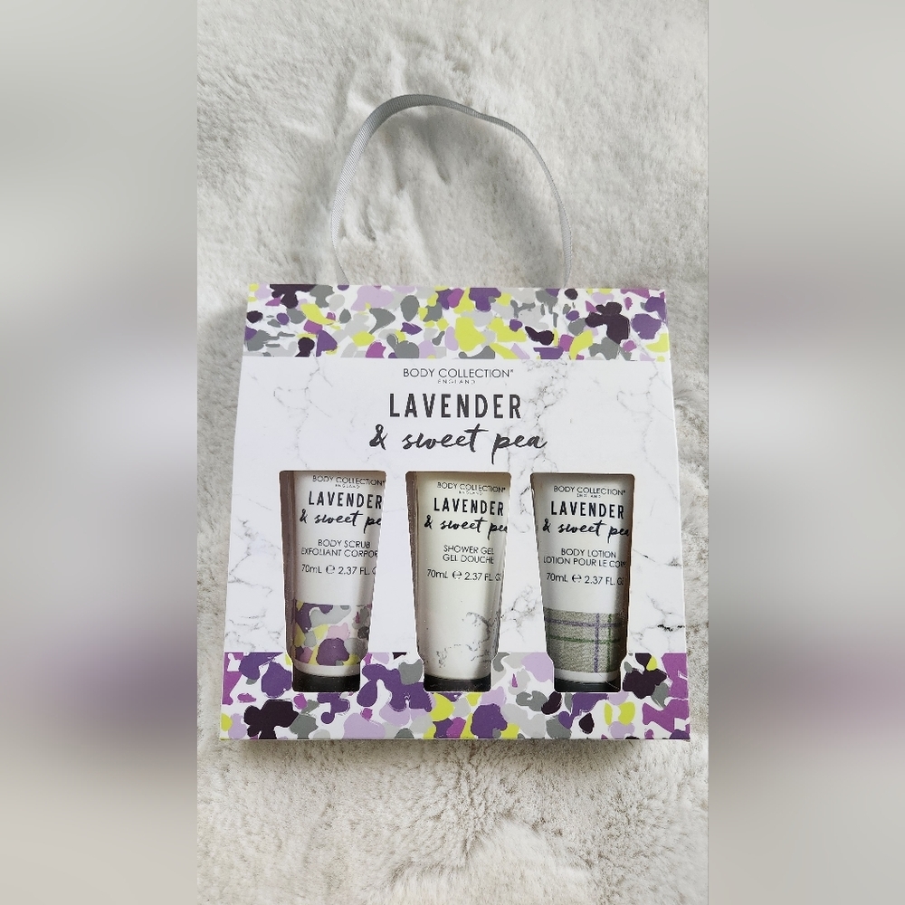 New in box Lavander & Sweet Pea Gift Set